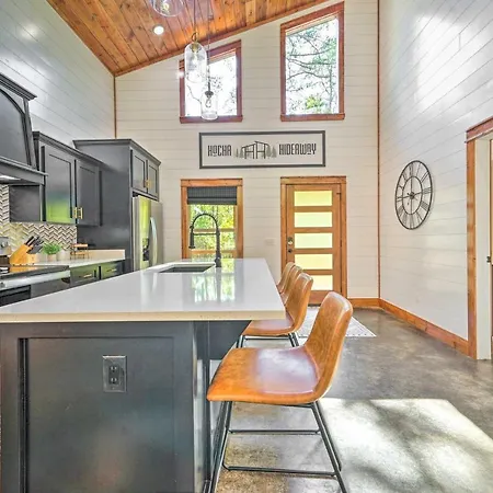 Chic Broken Bow Cabin With Hot Tub And Gas Grill! Exterior photo